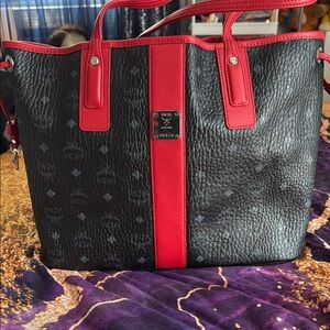MCM  LIZ SHOPPER Red and Black Leather Tote